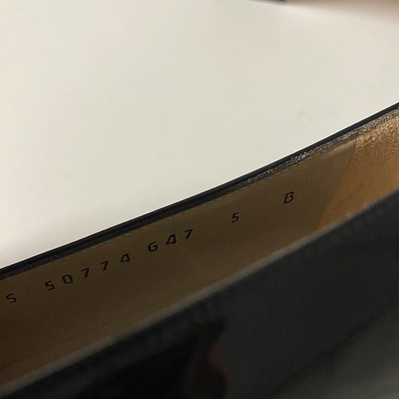 Salvatore Ferragamo Pump Patent Leather Black Block Heel 5 B Vintage Cla… - Picture 9 of 10